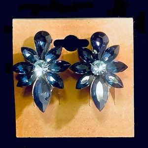 Blue flower clip on earrings silver lots of sparkle NEW